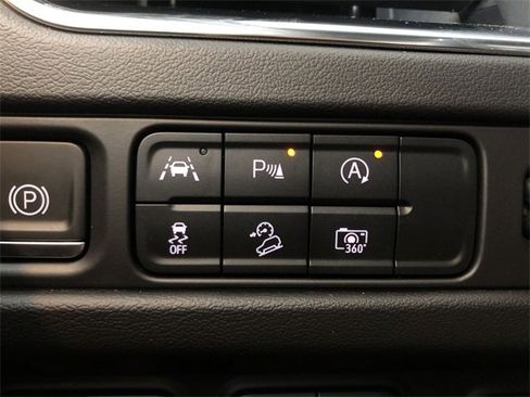 Certified 2024 Chevrolet Suburban High Country image 34