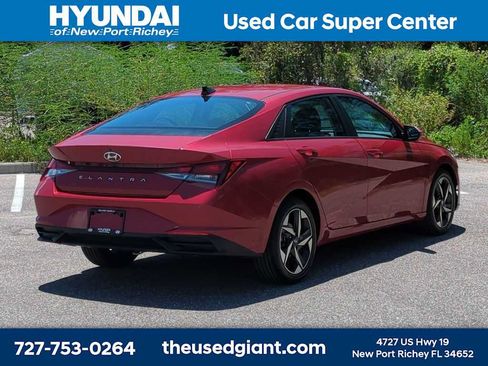 Certified 2023 Hyundai Elantra SEL w/ Convenience Package FWD image 5