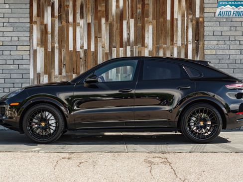Used 2020 Porsche Cayenne Turbo w/ Towing Package w/o Hitch Ball AWD/4WD image 3