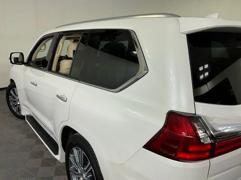 Used 2017 Lexus LX 570 4WD image 43