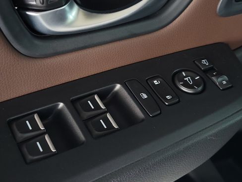 Used 2025 Honda Pilot Elite image 18