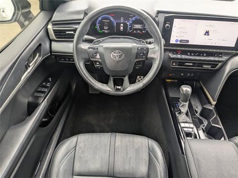 Used 2025 Toyota Camry XSE image 15