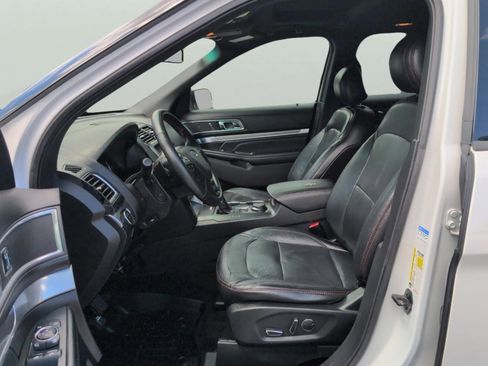 Used 2017 Ford Explorer Sport w/ Equipment Group 401A image 31