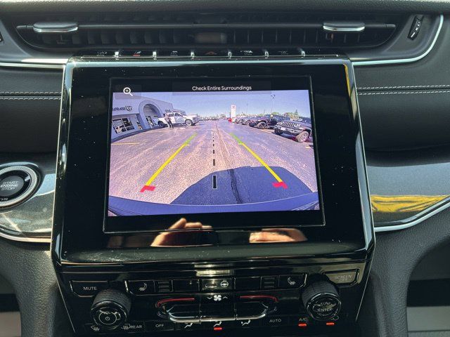 Used 2022 Jeep Grand Cherokee Altitude AWD/4WD image 45