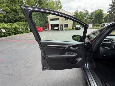 Used 2016 Honda Fit EX image 23