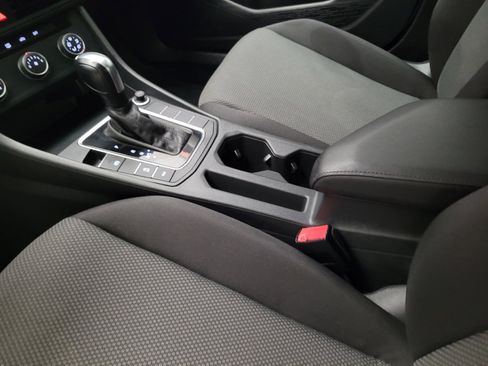 Used 2019 Volkswagen Jetta R-Line image 26