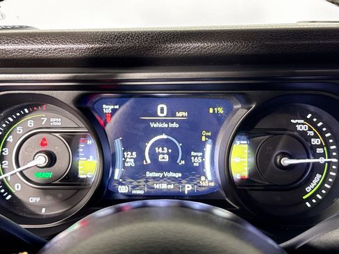 Used 2024 Jeep Wrangler Unlimited w/ Convenience Group image 35