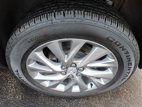 Used 2025 Buick Enclave Preferred image 12