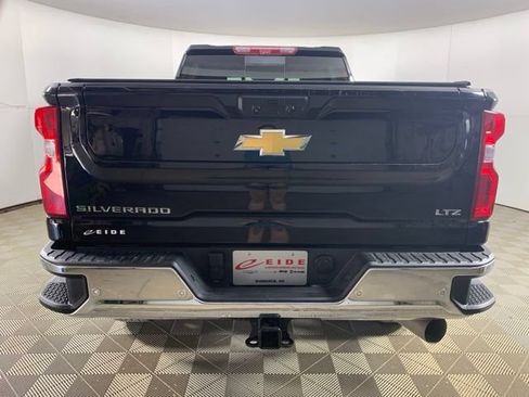 Used 2022 Chevrolet Silverado 2500 LTZ w/ LTZ Premium Package AWD/4WD image 15