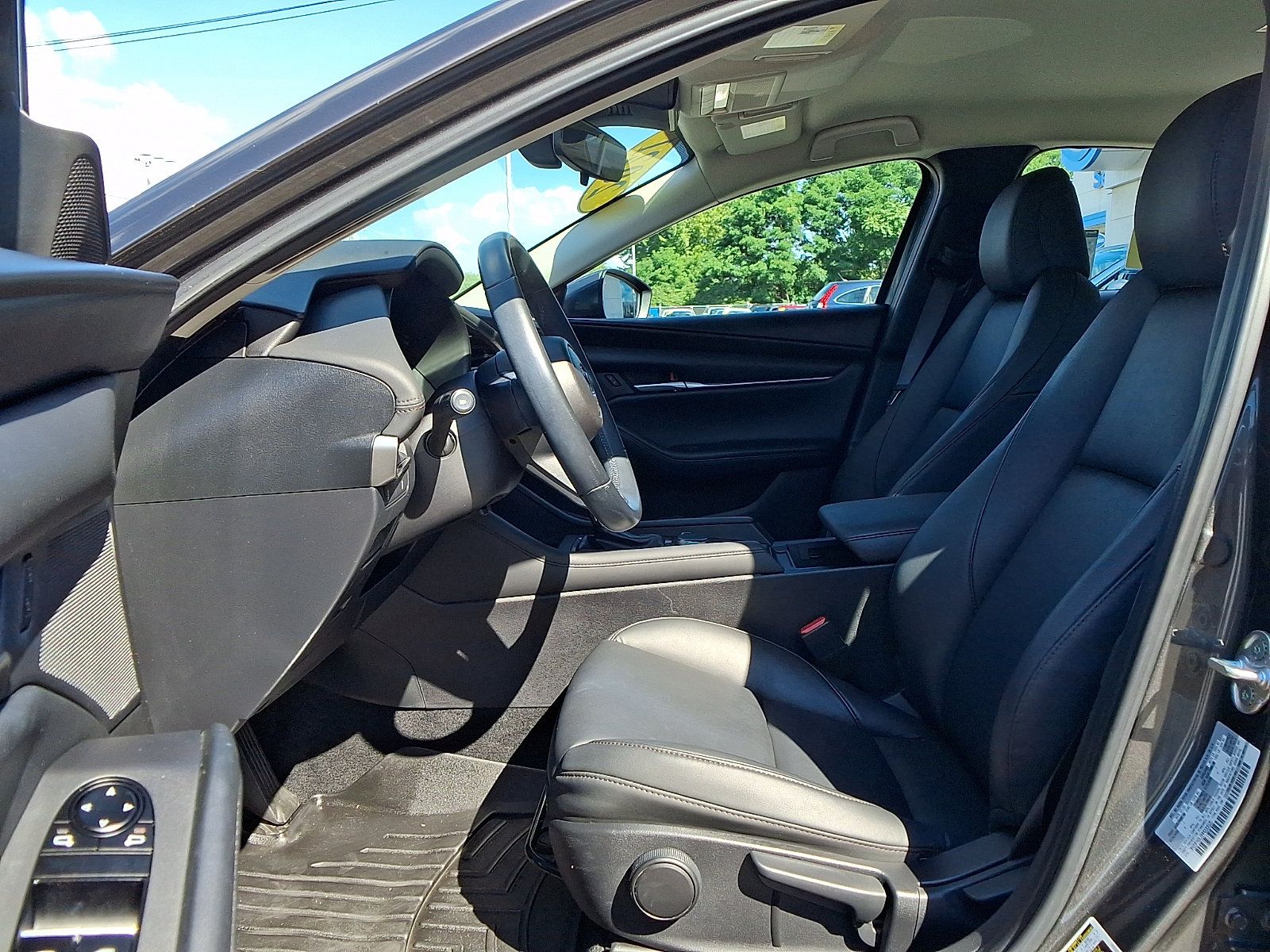 Used 2021 MAZDA MAZDA3 s FWD image 13