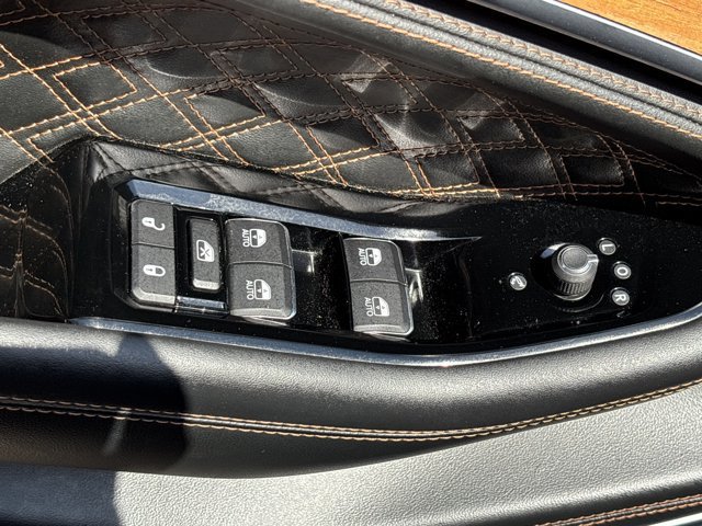 Used 2023 Jeep Grand Cherokee L Summit AWD/4WD image 23