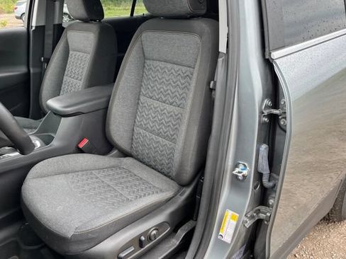 Used 2024 Chevrolet Equinox LT FWD image 6