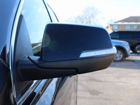 Used 2022 GMC Acadia Denali w/ Denali Ultimate Package image 7