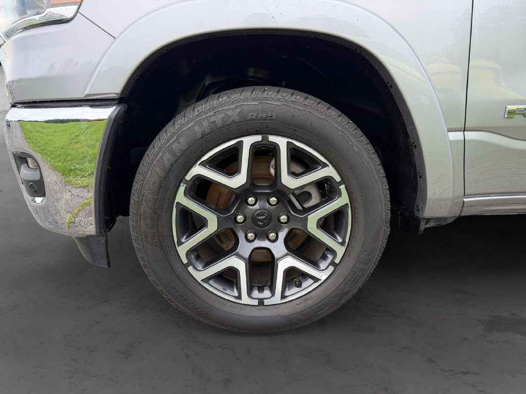 Used 2026 RAM 1500 Laramie AWD/4WD image 15