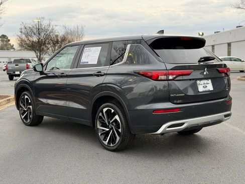 Used 2024 Mitsubishi Outlander SE image 6