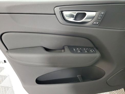 New 2026 Volvo XC60 B5 Core w/ Climate Package image 19