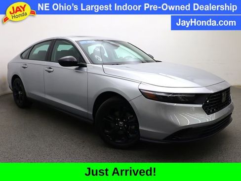 Certified 2025 Honda Accord SE image 1