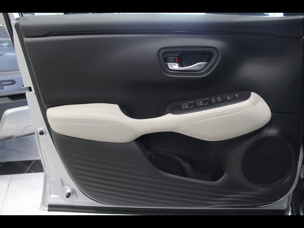 Certified 2023 Honda HR-V LX image 15