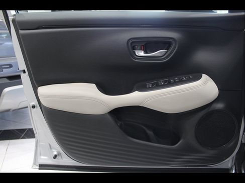 Certified 2023 Honda HR-V LX image 15