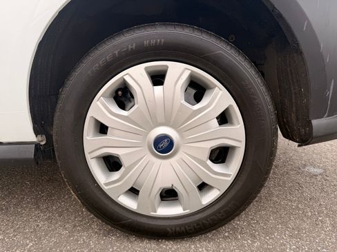 Used 2019 Ford Transit Connect XL image 40