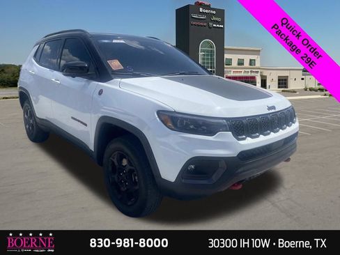 Used 2023 Jeep Compass Trailhawk w/ Trailhawk Elite Group AWD/4WD image 7