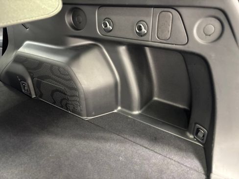 Used 2025 Subaru Forester Premium AWD/4WD image 42