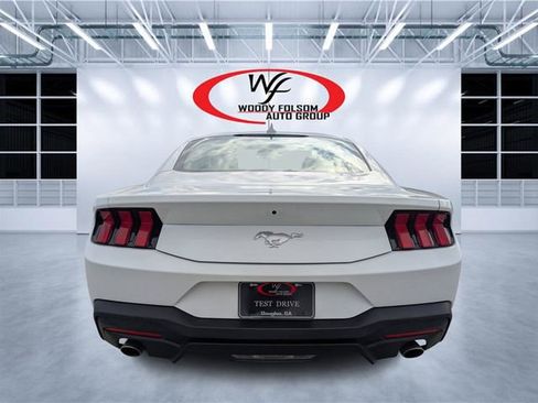 Used 2024 Ford Mustang Coupe image 4