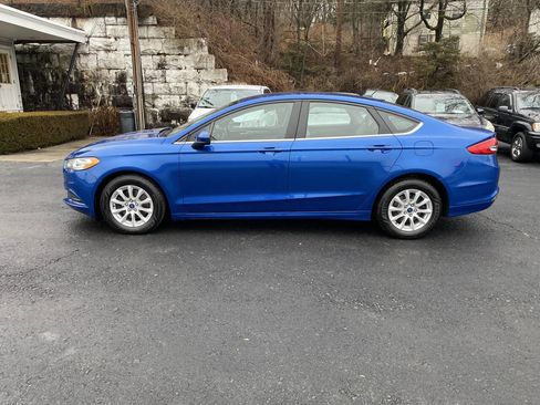 Used 2017 Ford Fusion S image 2