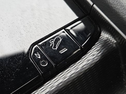 Used 2025 Jeep Grand Cherokee Limited 4xe image 18