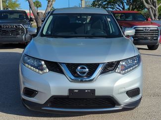 Used 2016 Nissan Rogue S FWD video 2