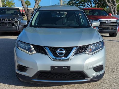 Used 2016 Nissan Rogue S FWD image 2