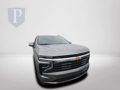 Certified 2025 Chevrolet Suburban LS image 12