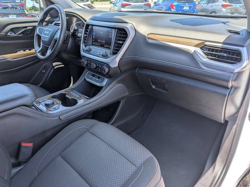 Certified 2023 GMC Acadia SLE w/ Driver Convenience Package FWD image 29