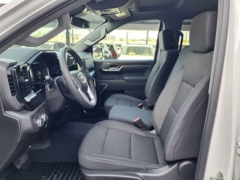 New 2026 GMC Sierra 1500 Elevation image 17