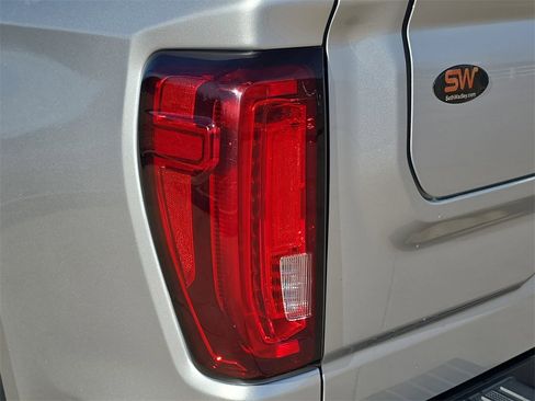 Used 2019 GMC Sierra 1500 SLT image 35
