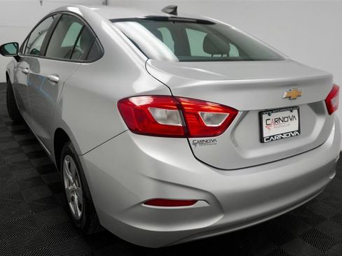 Used 2018 Chevrolet Cruze LS image 6