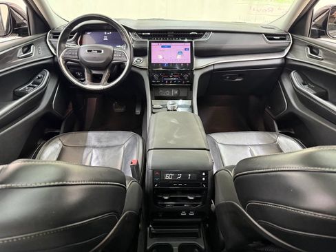 Used 2021 Jeep Grand Cherokee L Limited AWD/4WD image 34