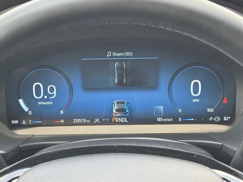 Used 2025 Ford Escape Platinum AWD/4WD image 14