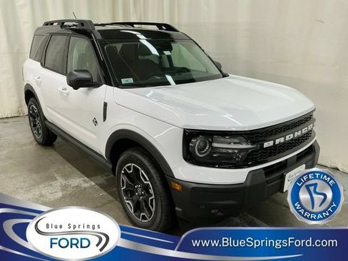 New 2026 Ford Bronco Sport Outer Banks w/ Outer Banks Tech Package+ AWD/4WD image 1