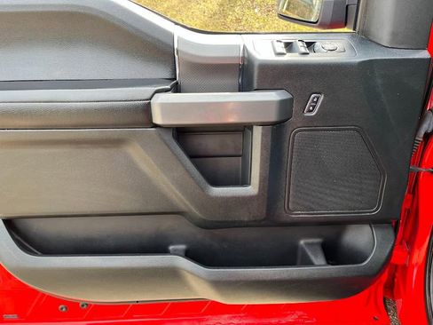 Used 2016 Ford F150 XLT w/ Equipment Group 302A Luxury image 6