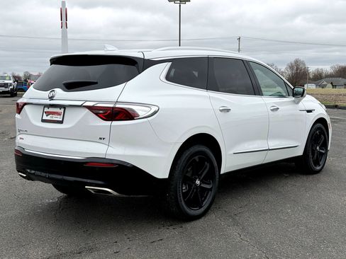 Used 2023 Buick Enclave Essence w/ Experience Buick Package image 3