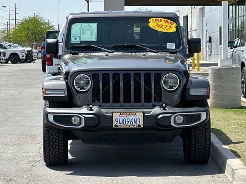 Certified 2022 Jeep Gladiator Sport AWD/4WD image 9