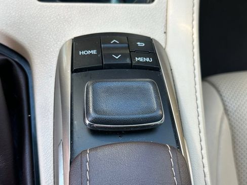 Used 2017 Lexus ES 350 w/ Luxury Package FWD image 32