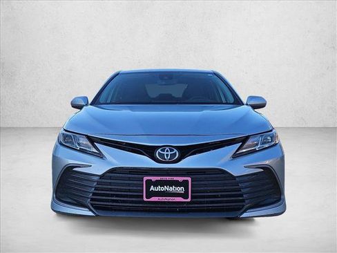 Used 2022 Toyota Camry LE FWD image 2