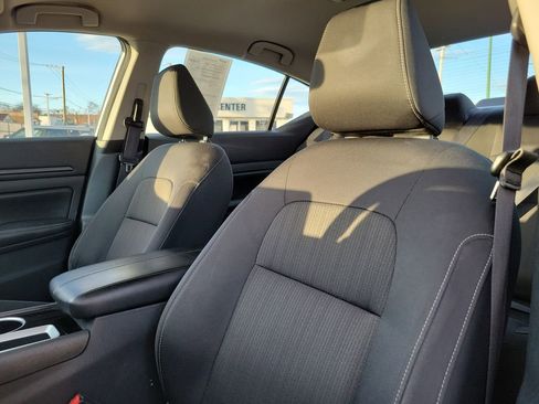 Used 2024 Nissan Altima 2.5 SV image 16