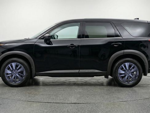 Used 2025 Nissan Pathfinder SV FWD image 5