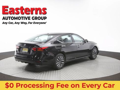 Used 2024 Nissan Altima 2.5 SV FWD image 40