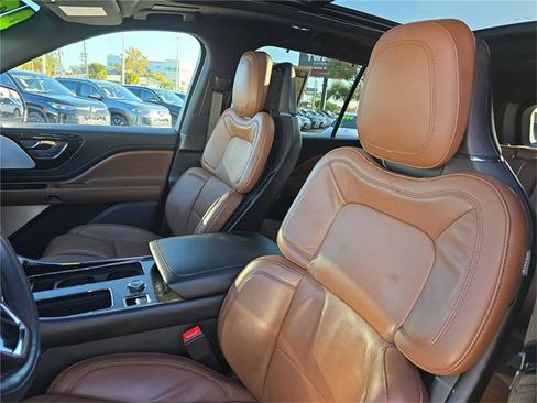 Used 2023 Lincoln Aviator Reserve w/ Equipment Group 201A image 16