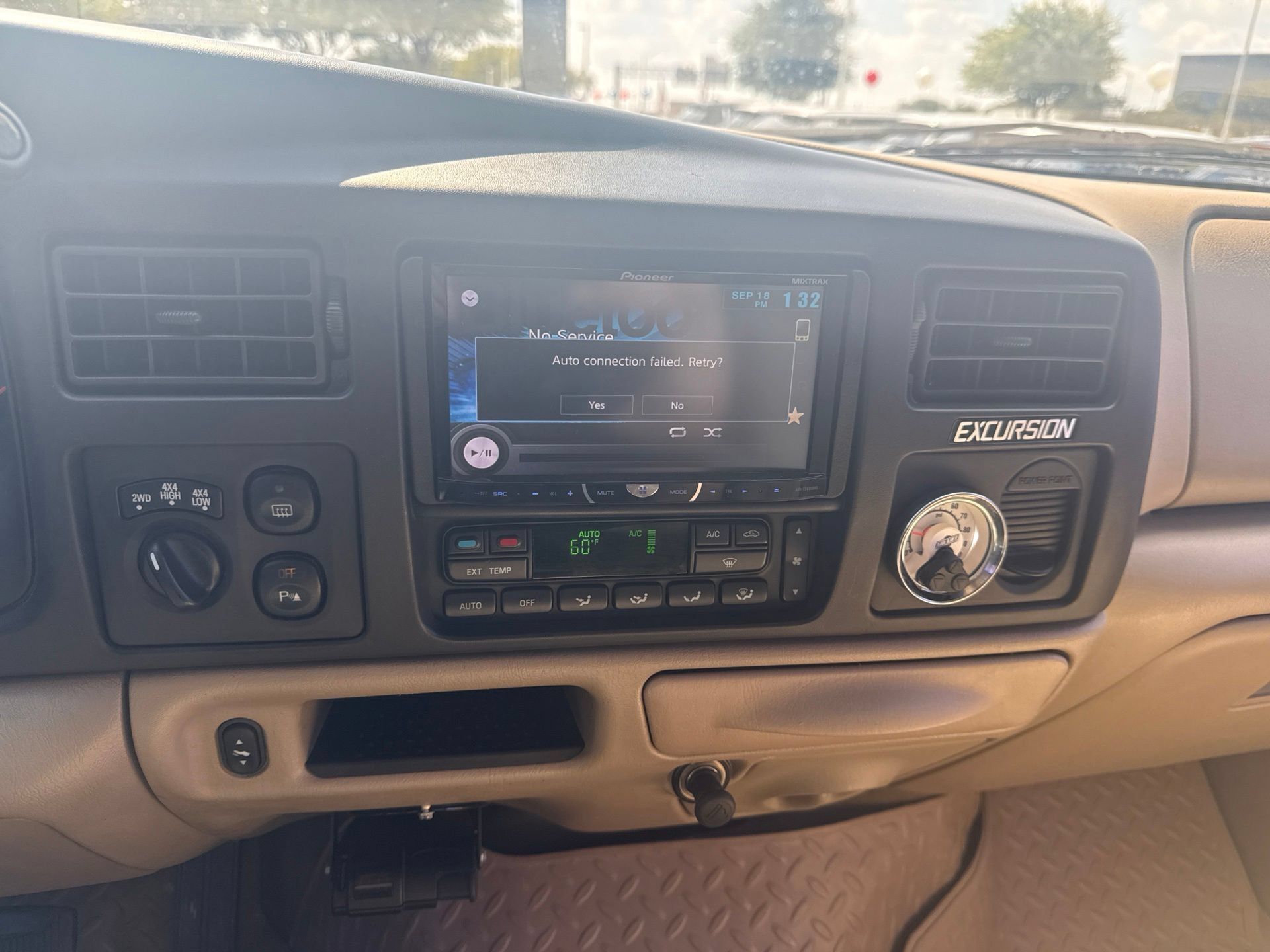 Used 2005 Ford Excursion Limited AWD/4WD image 9