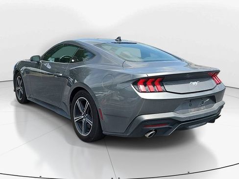Used 2025 Ford Mustang Coupe RWD image 5